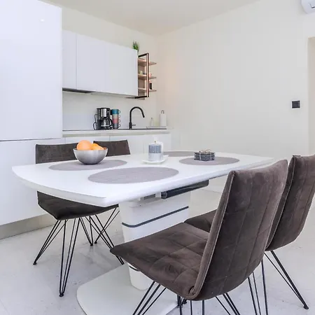 Apartament Cozy In With Wifi